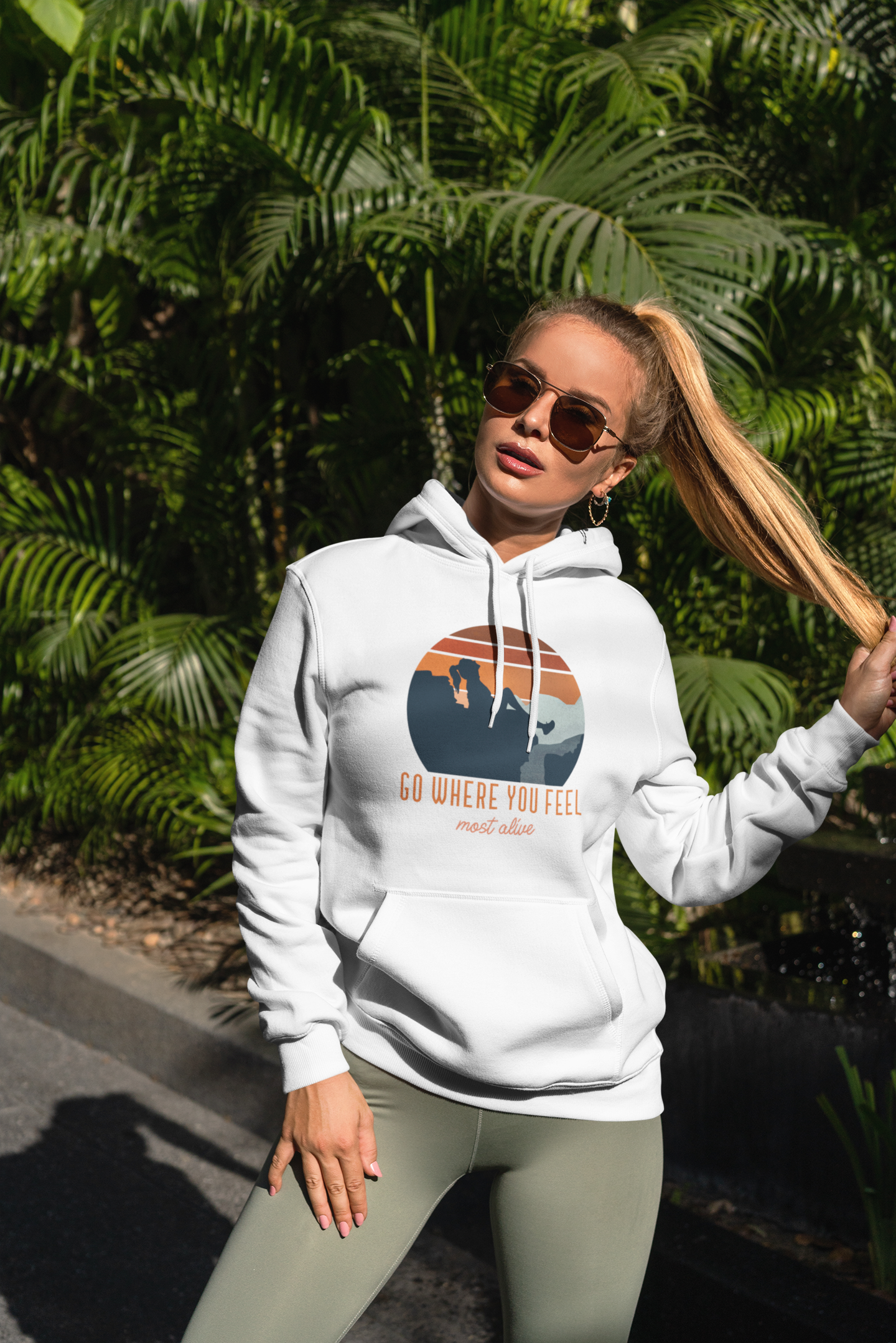 Go where you feel alive Hoodie: Women