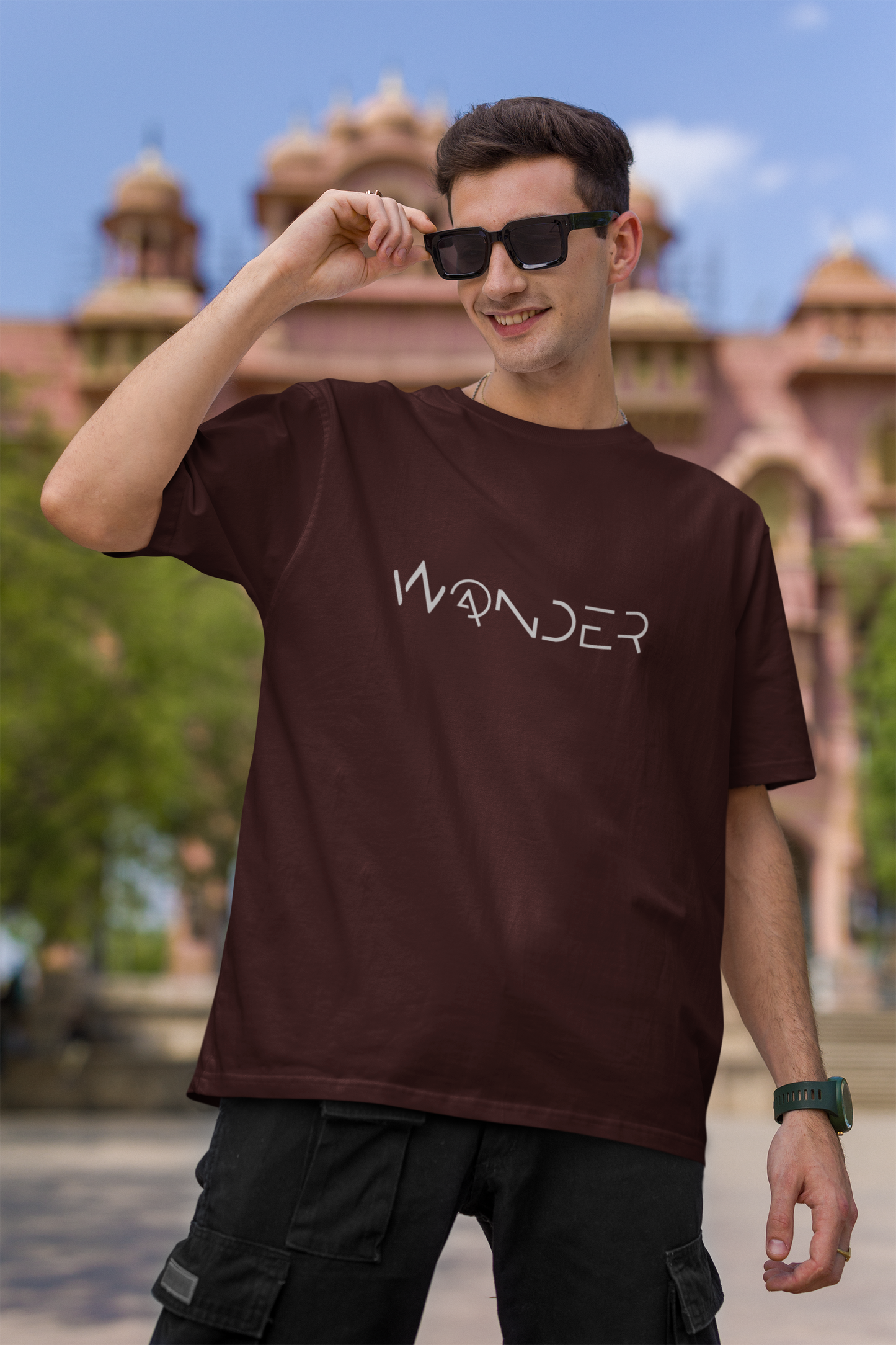 Wander Wonder Oversized T-shirt : Unisex